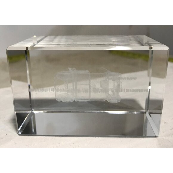 Yamaha Paperweight Golf Cart Commemorative Crystal Block 3D Laser Orig Box - Picture 9 of 10
